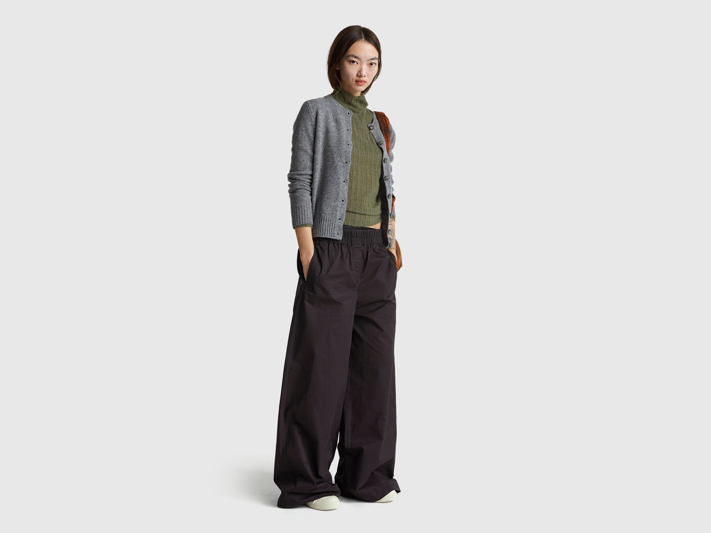 TROUSERS Women image number 3
